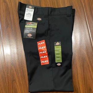 *NWT* Dickies Flex Slim Fit Straight Leg (33x30)